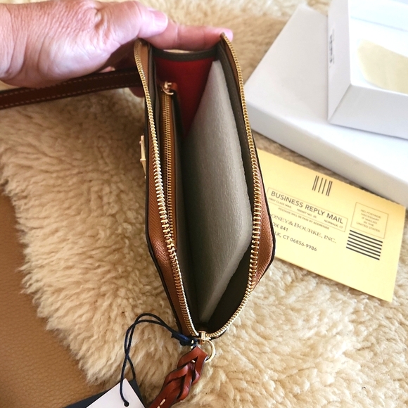NWT IOB Dooney & Bourke Elephant Pebbled Leather Wallet 🩶🐘♥️ - Picture 8 of 16